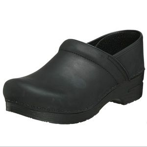 Dankso professional oiled clog. Men’s size 43
